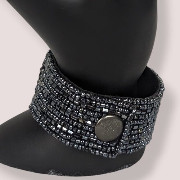 Vintage Beaded Rhinestone Accent Snap Bracelet - Picture 3 of 6